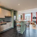 2 Bedroom With Terrace, Near Apartamento Lila