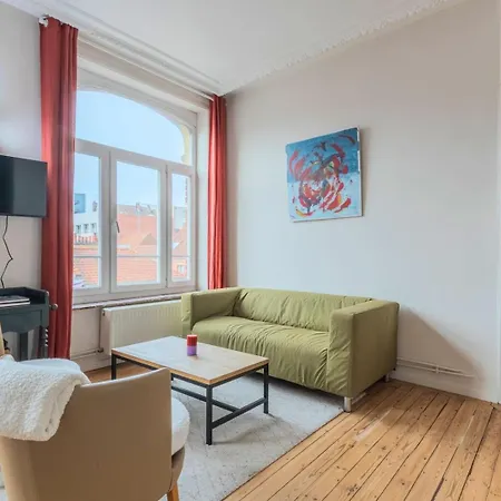 شقة 2 Bedroom With Terrace, Near