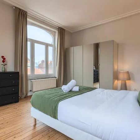 شقة 2 Bedroom With Terrace, Near