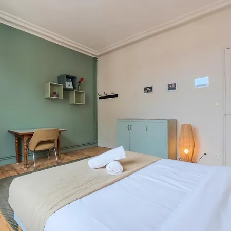 شقة 2 Bedroom With Terrace, Near *